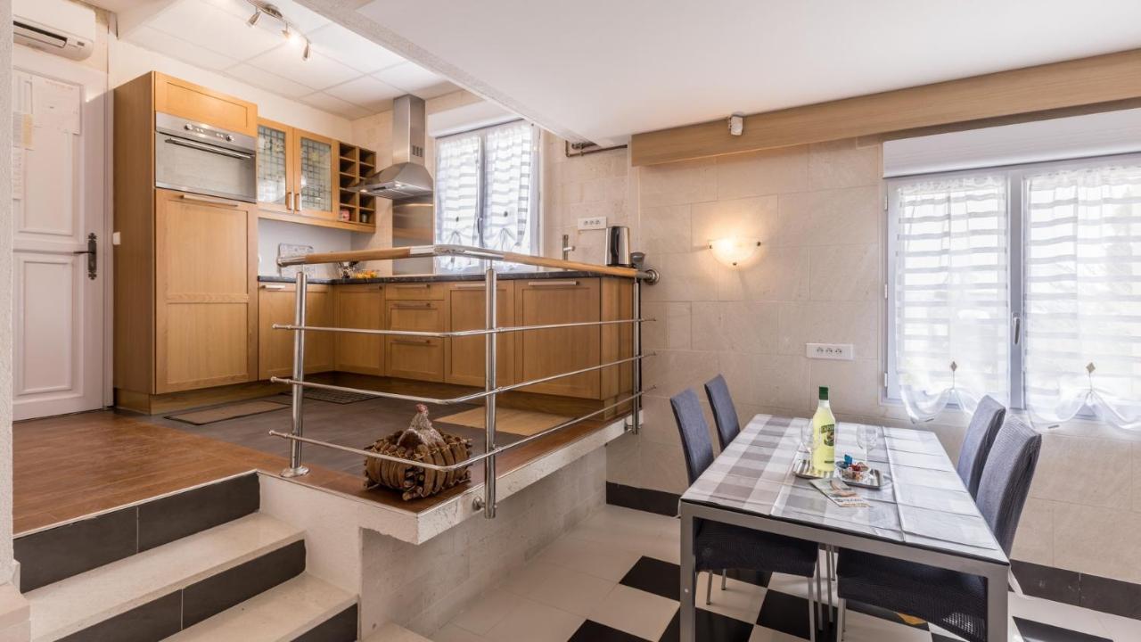 Apartments Katarina Trogir Ngoại thất bức ảnh